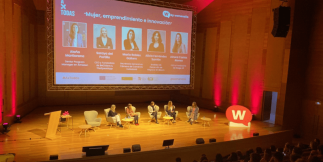 mesa y publico