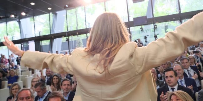 Nueva presidenta Ángela de Miguel